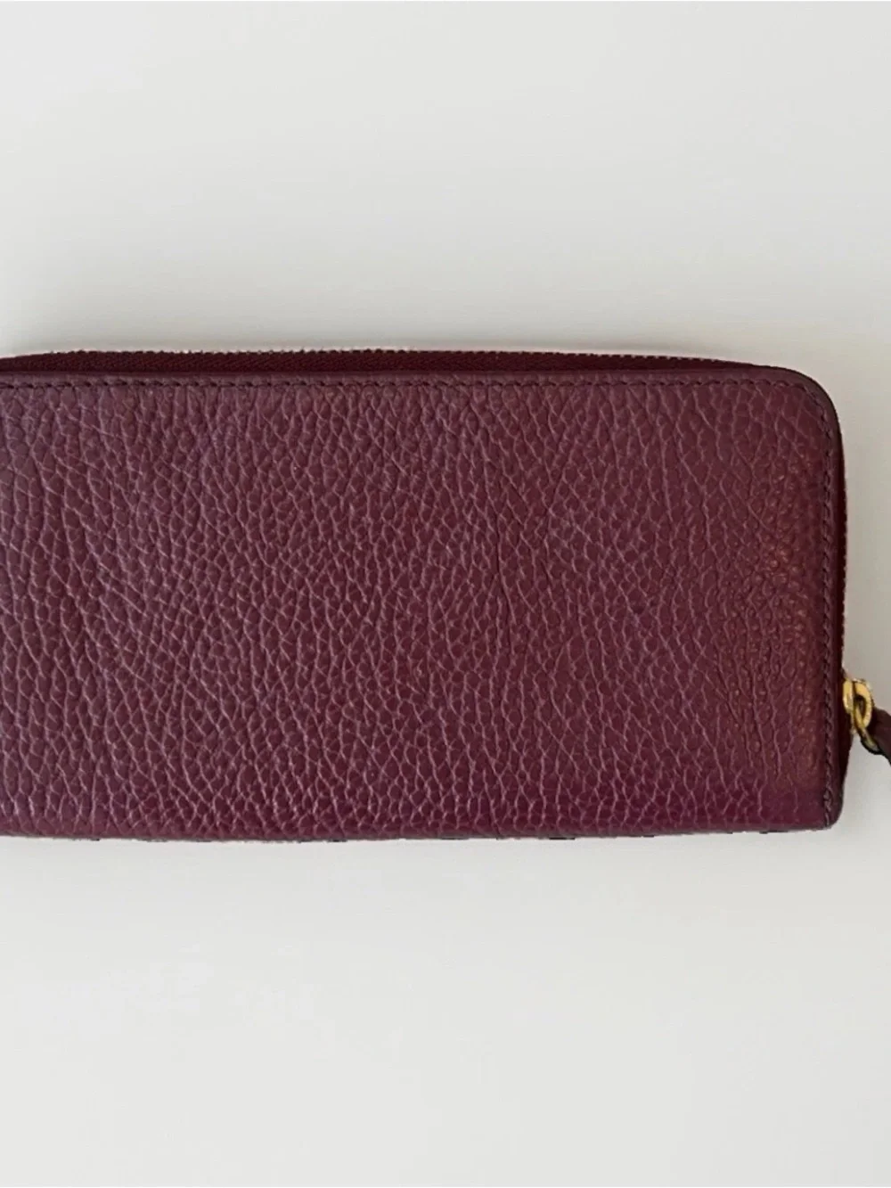 Fossil Women’s Burgundy Zip-Around Wallet